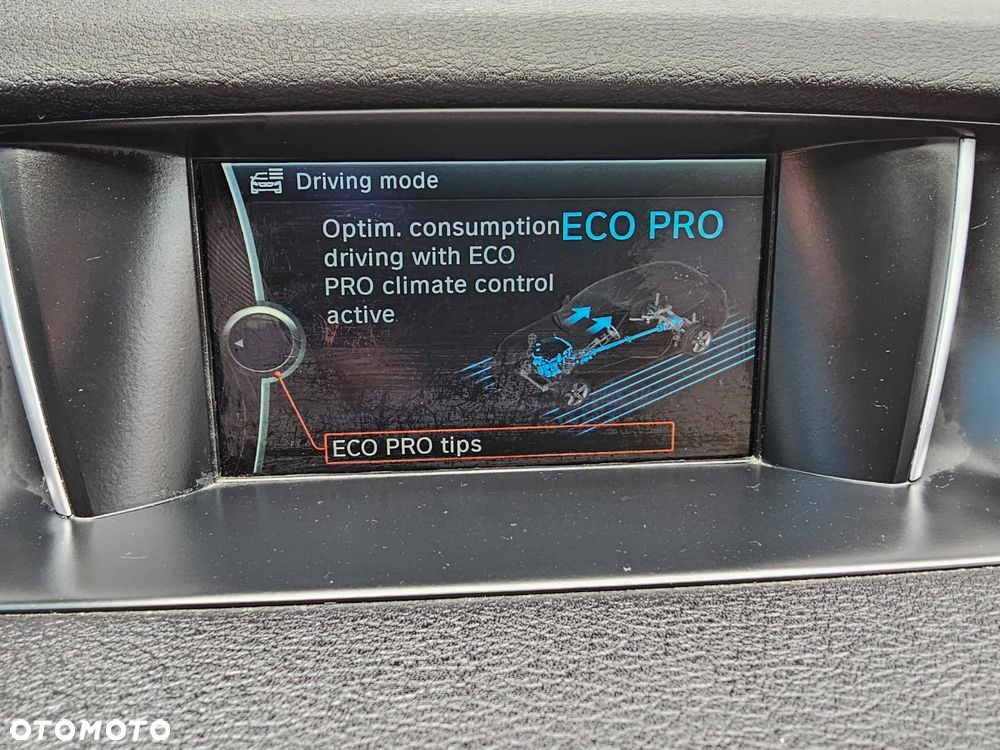 BMW X1 sDrive18d xLine - 25