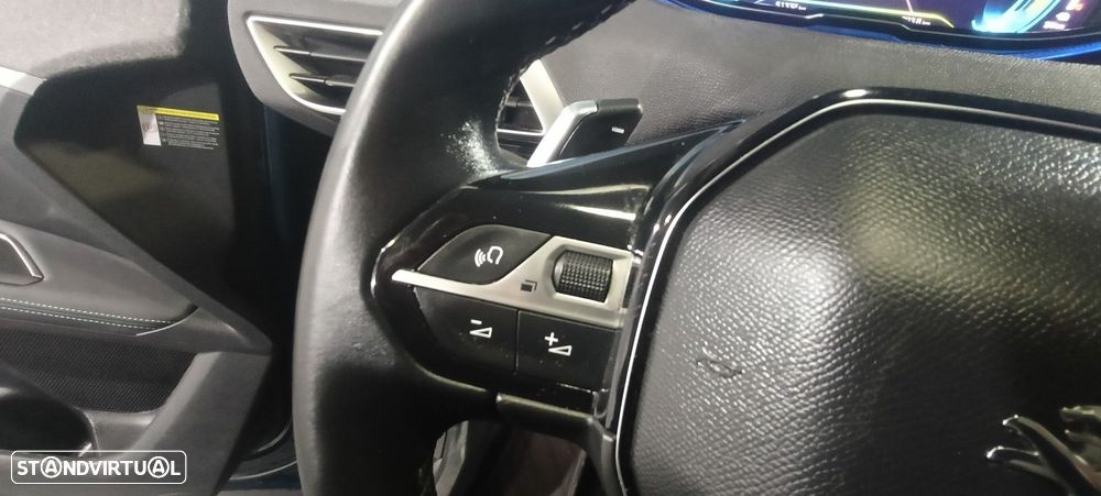 Peugeot 3008 1.6 Hybrid Allure Pack e-EAT8 - 30