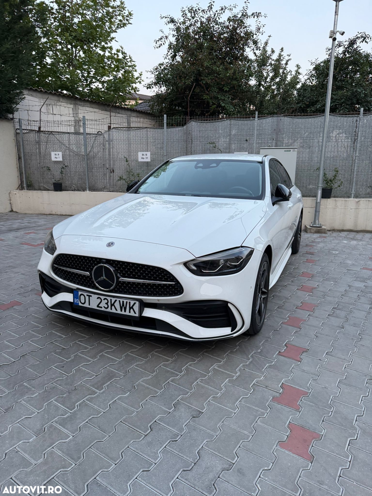 Mercedes-Benz C 300 e T 9G-TRONIC AMG Line Advanced - 1