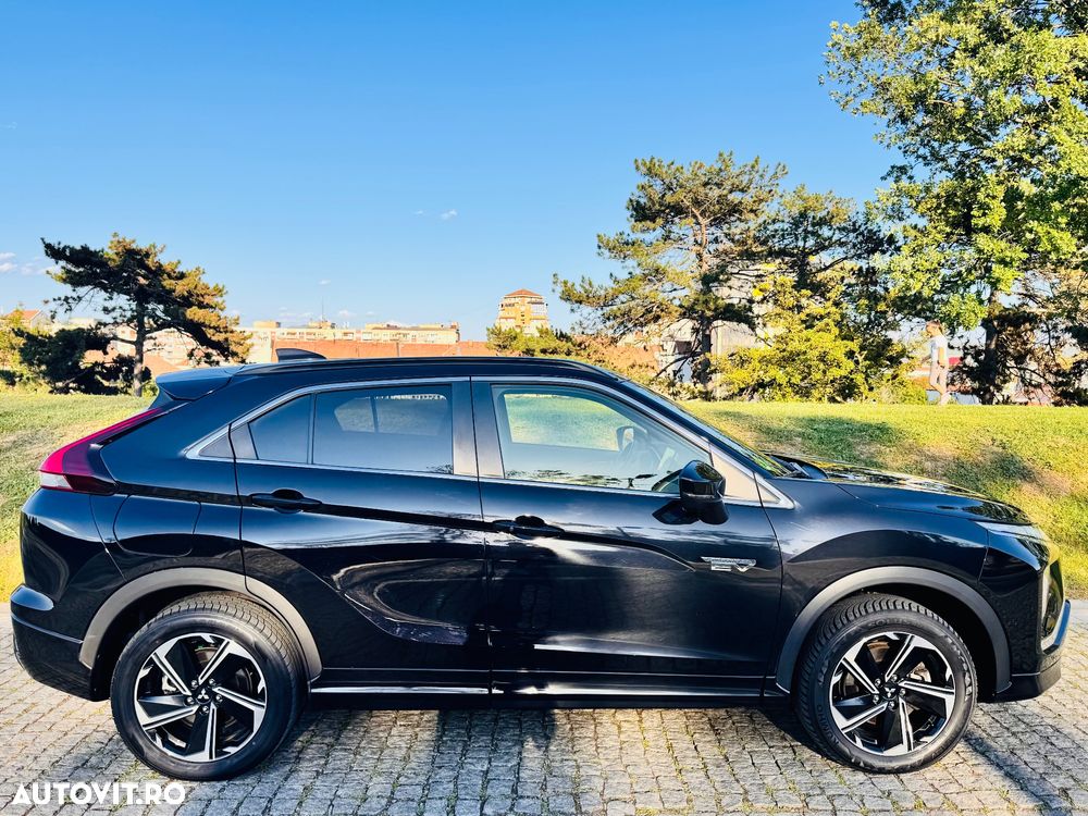 Mitsubishi Eclipse-Cross Plug-In Hybrid 4WD Plus Select - 14