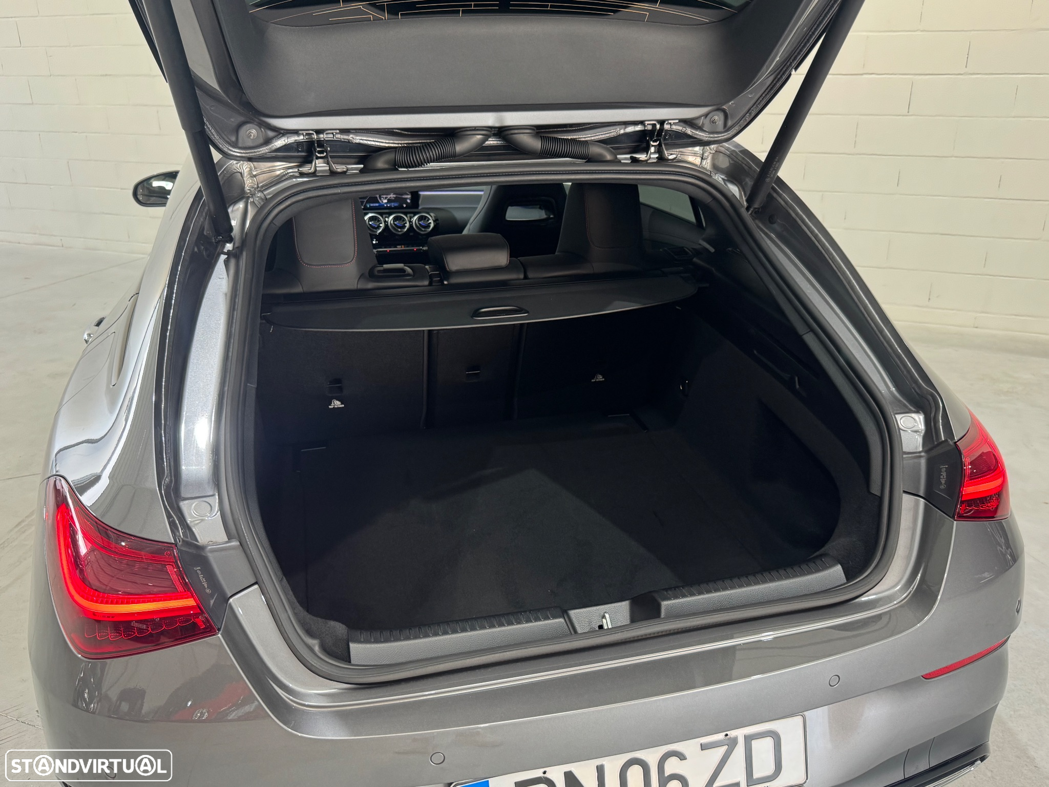 Mercedes-Benz CLA 200 d Shooting Brake AMG Line Aut. - 40