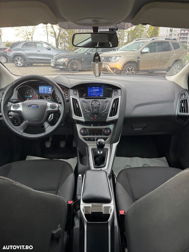 Ford Focus 1.6 TDCi DPF SYNC Edition - 11