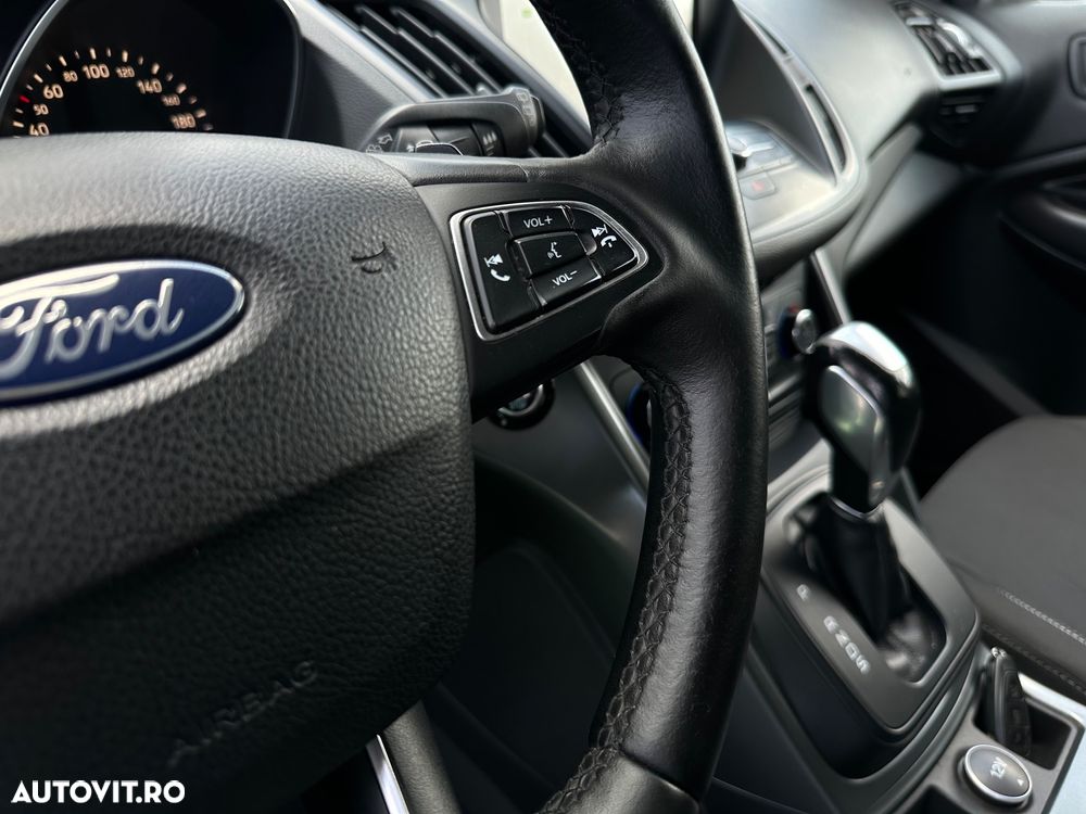 Ford Kuga 2.0 TDCi 4x4 Aut. Business Edition - 18