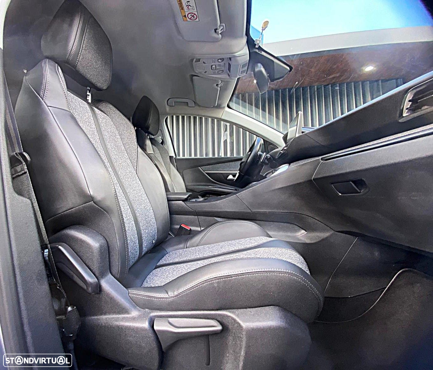 Peugeot 3008 1.2 PureTech Allure Pack EAT8 - 8