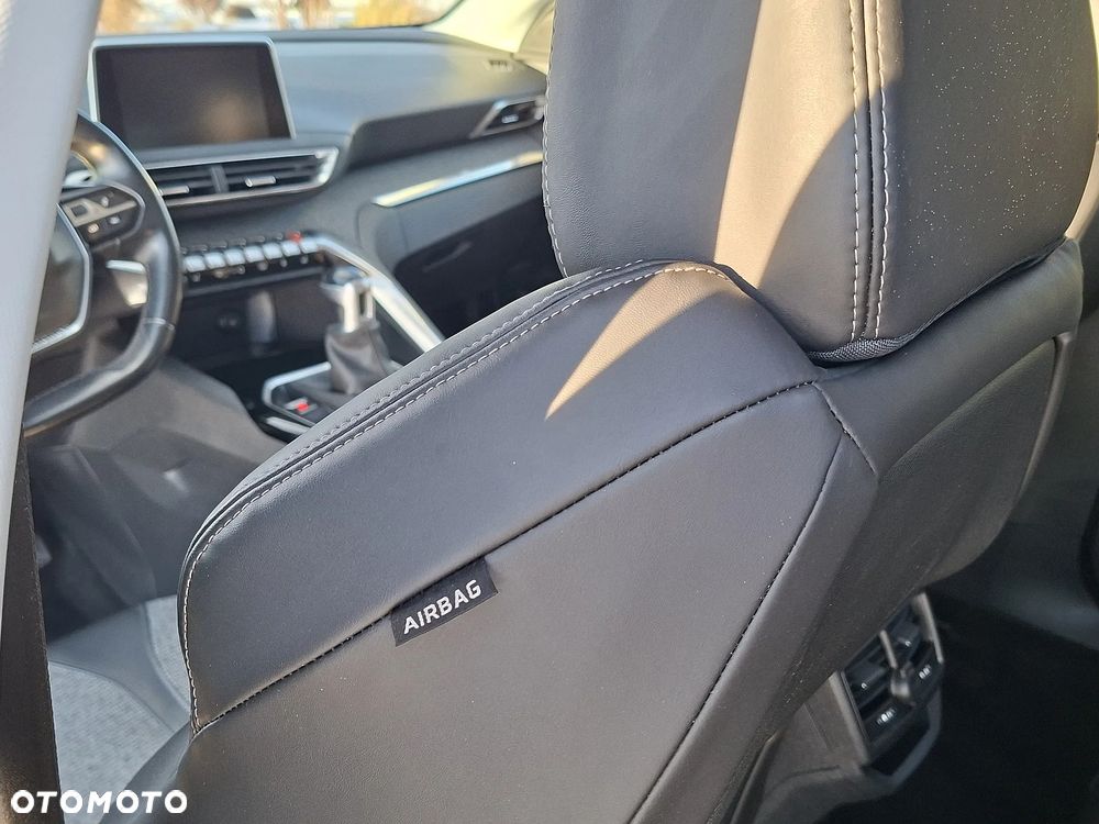 Peugeot 3008 - 18
