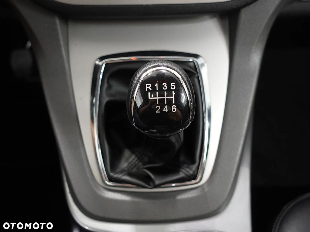 Ford Kuga - 33