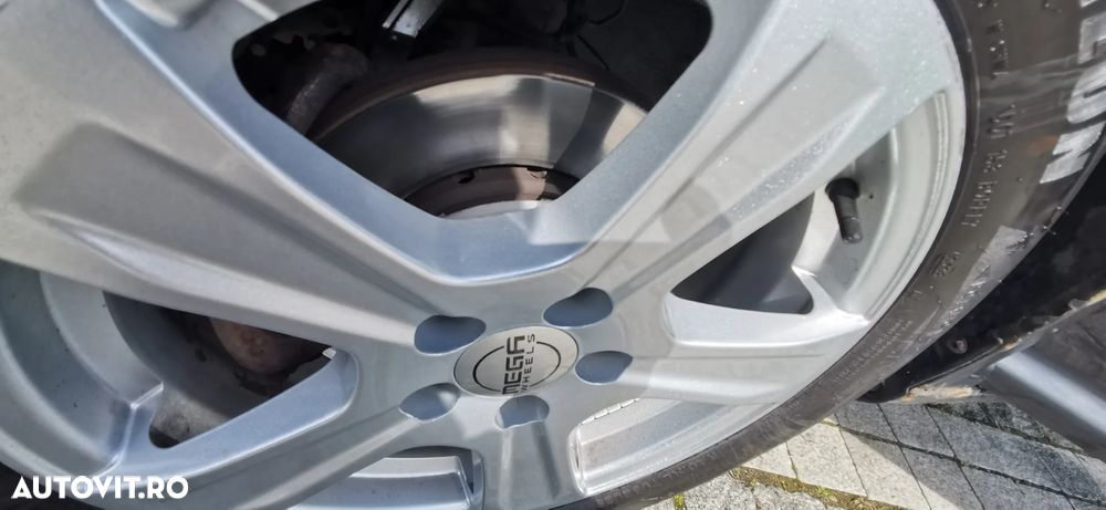 Volkswagen Golf - 10