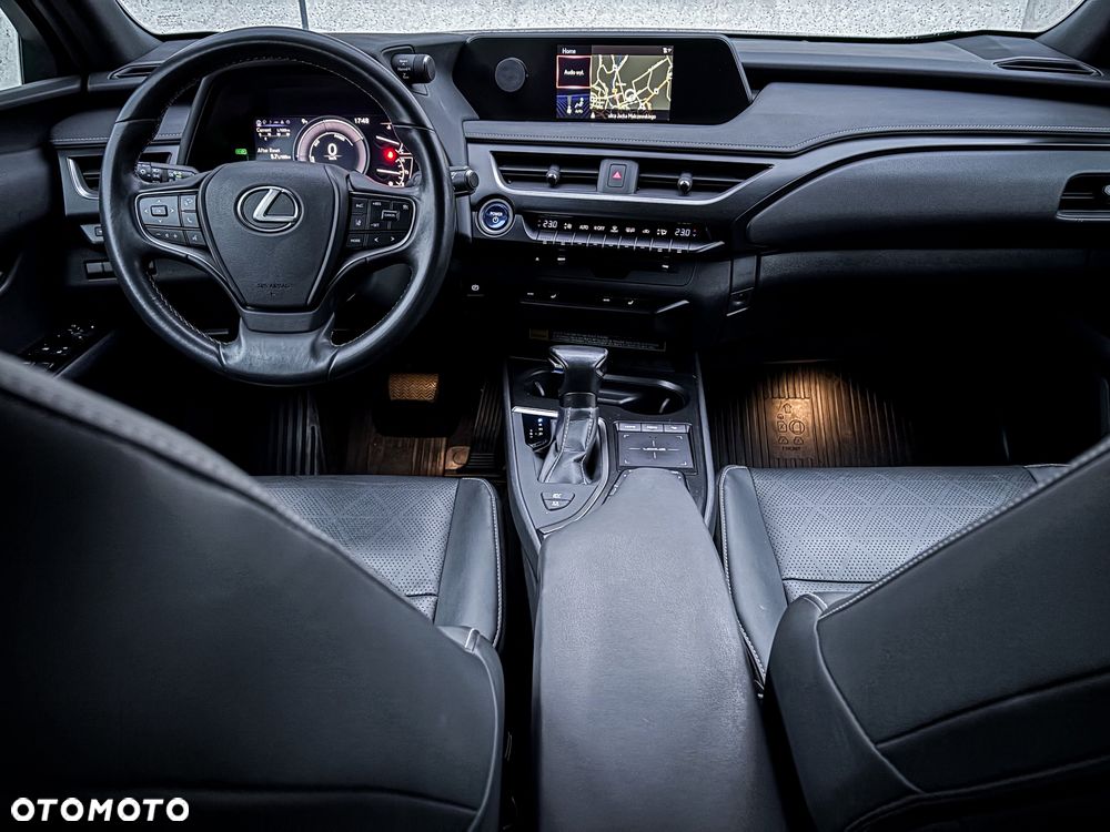 Lexus UX 250h Executive Line - 23