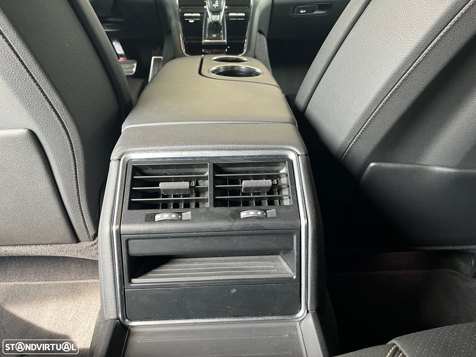 Porsche Panamera Sport Turismo 4 E-Hybrid 10 Years Edition - 41