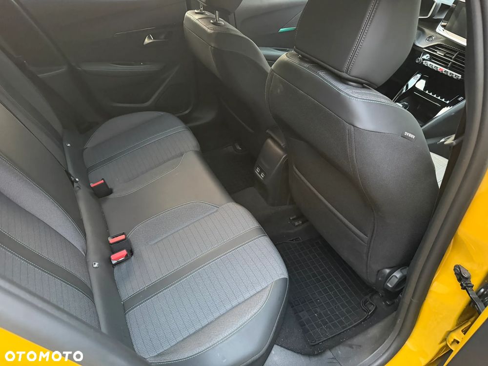 Peugeot 208 PureTech 100 EAT8 Allure - 24