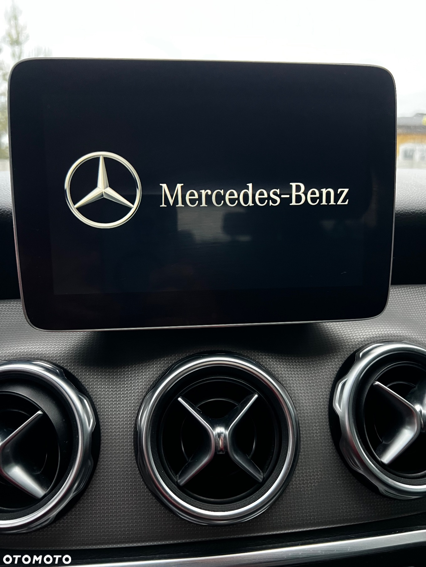 Mercedes-Benz GLA 250 4Matic 7G-DCT UrbanStyle Edition - 16