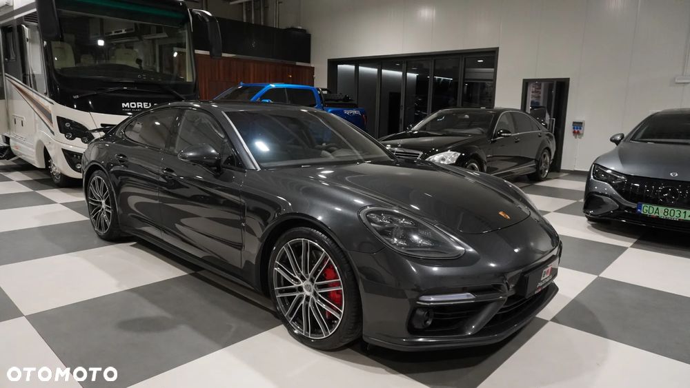 Porsche Panamera Turbo - 15
