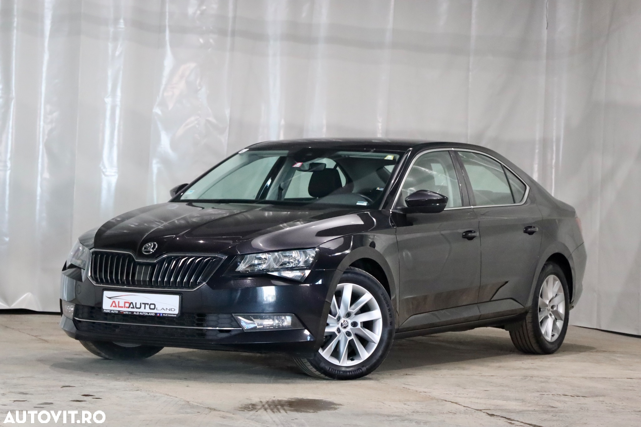 Skoda Superb 2.0 TDI DSG Style - 2