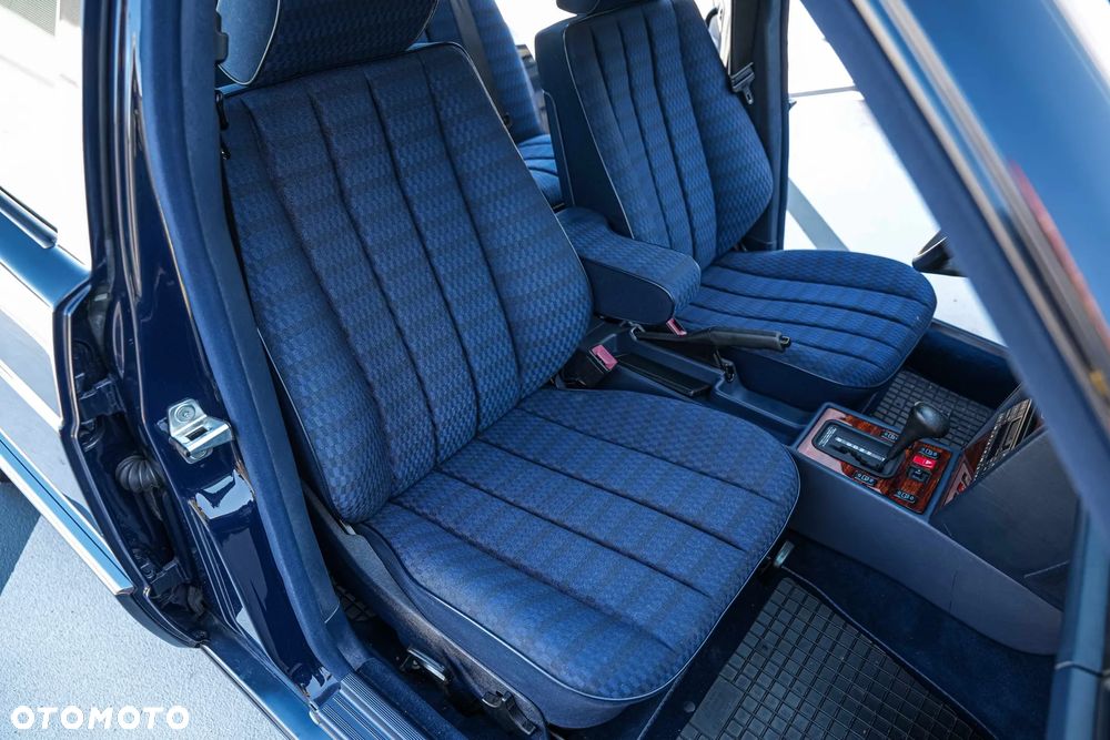 Mercedes-Benz W201 (190) - 32