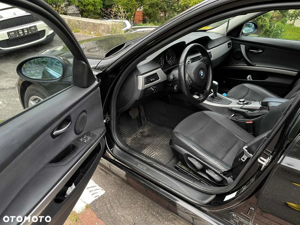 BMW Seria 3 320d DPF Touring - 5