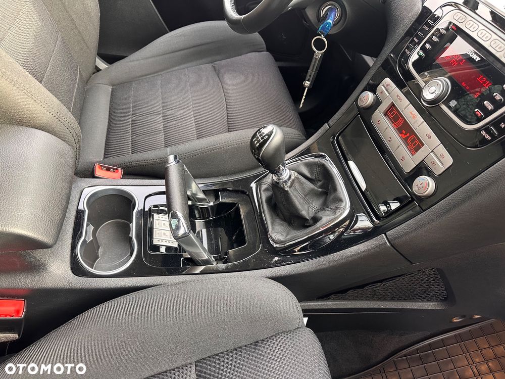 Ford S-Max 2.0 TDCi DPF Titanium - 16