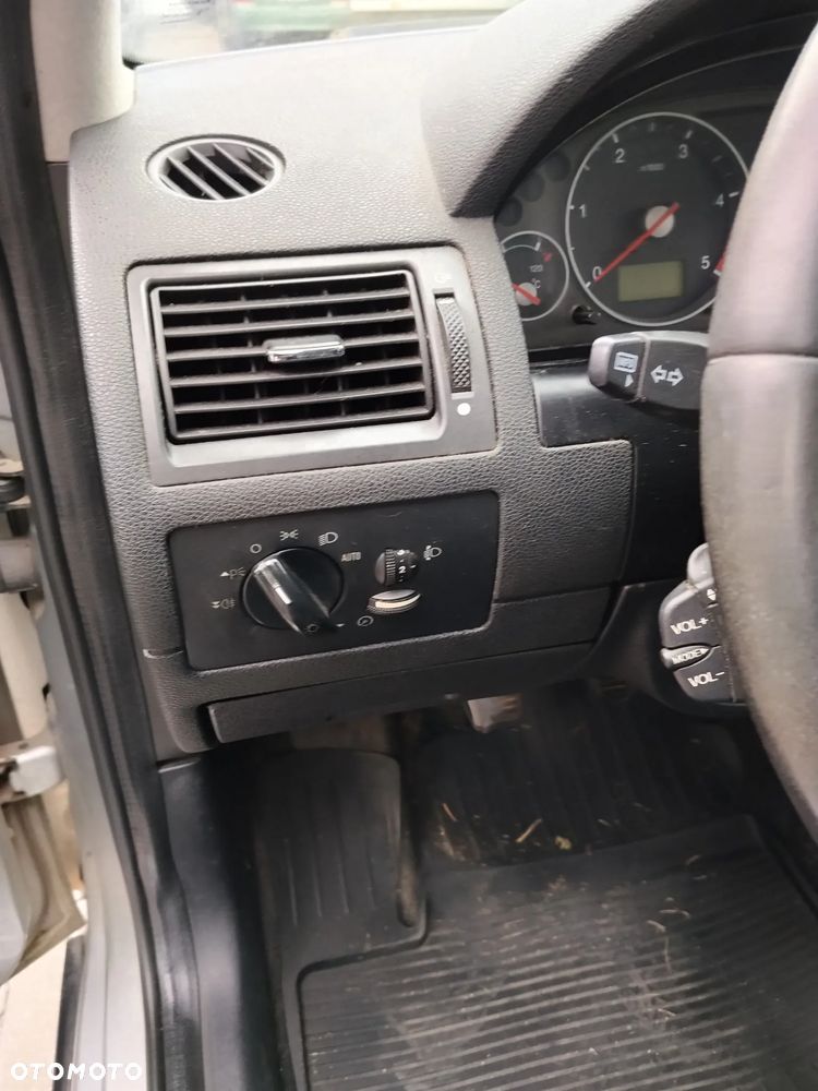 Ford Mondeo 2.0 TDCi Titanium X - 33