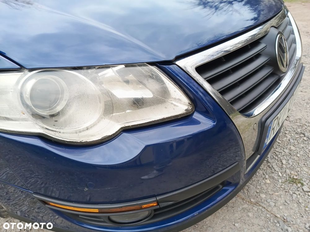 Volkswagen Passat - 12