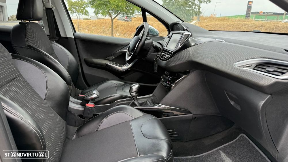 Peugeot 2008 1.6 BlueHDi Allure - 10