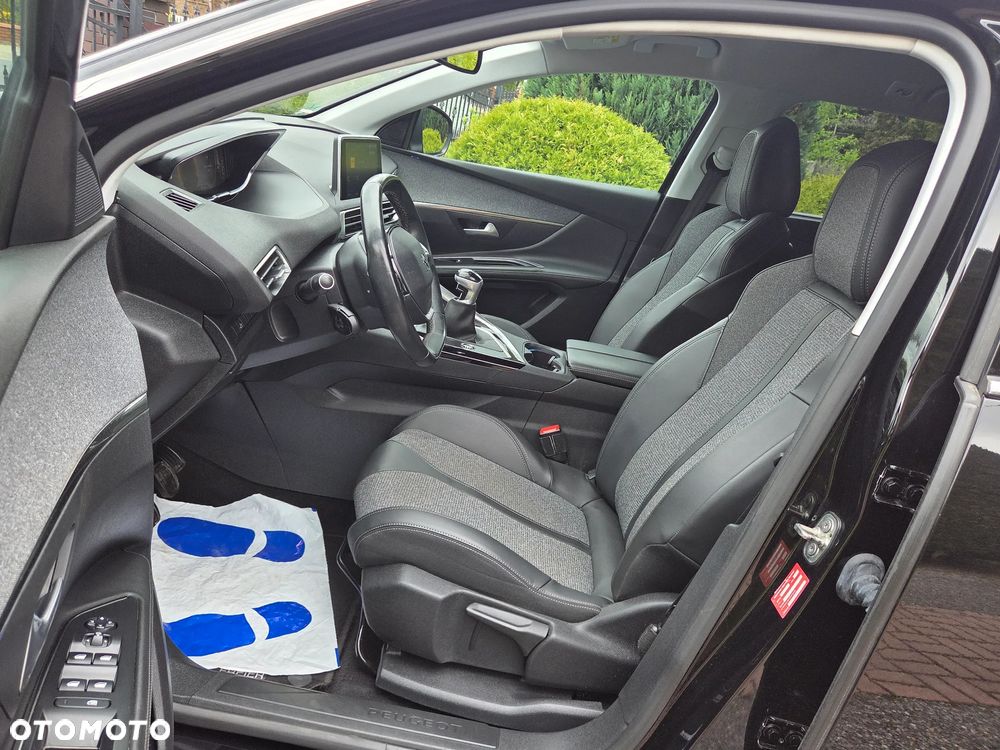 Peugeot 5008 BlueHDI 130 Allure Business-Paket - 31