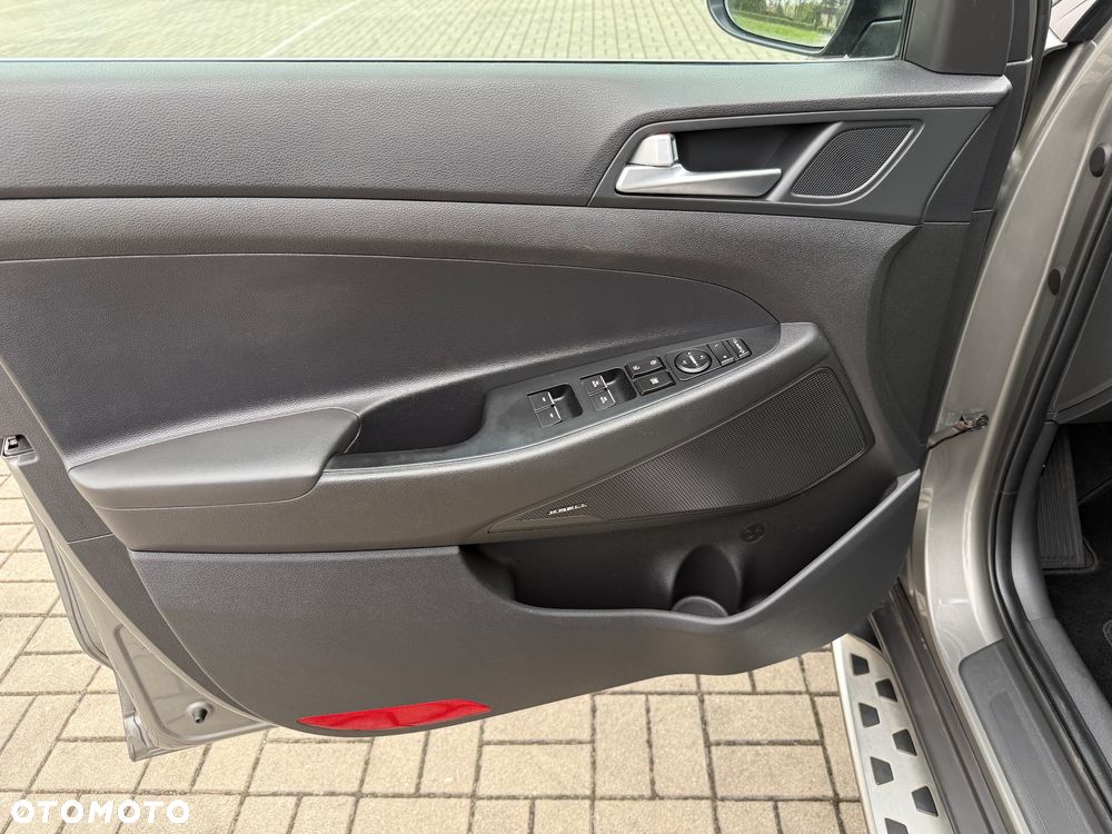 Hyundai Tucson 1.6 CRDi Comfort 2WD - 29
