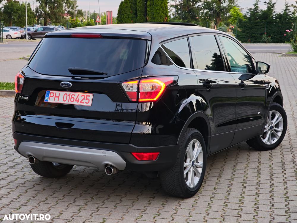 Ford Kuga 2.0 TDCi Powershift 4WD Titanium - 8
