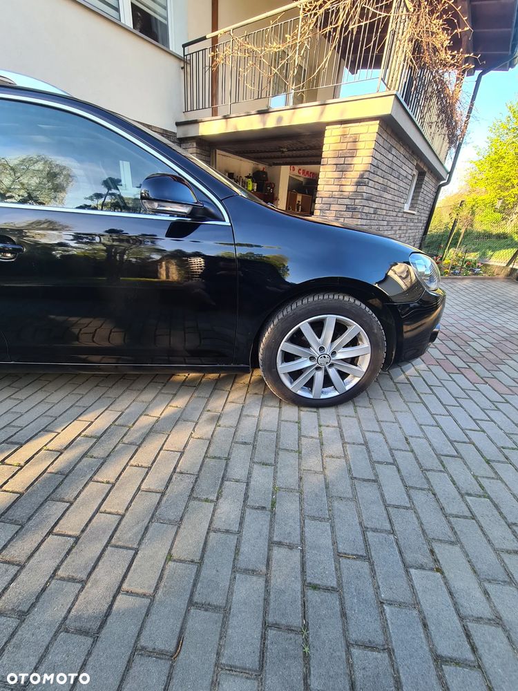 Volkswagen Golf 1.6 TDI DPF Highline - 8
