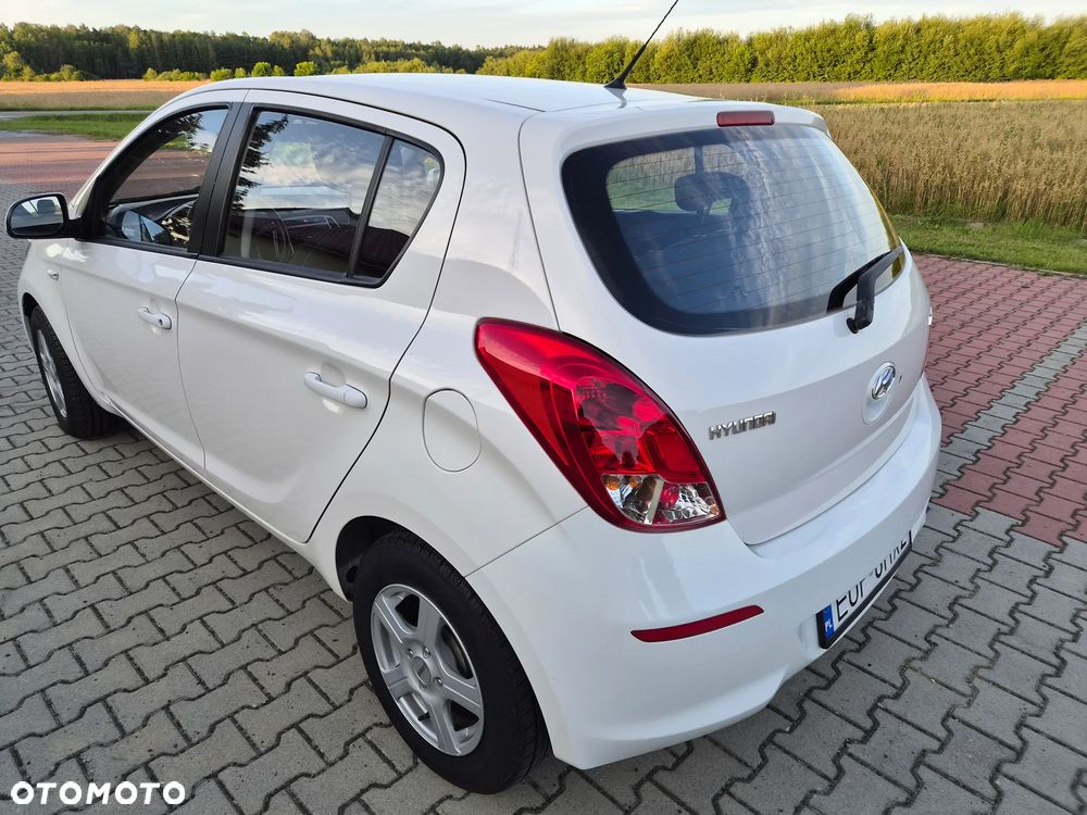 Hyundai i20 1.2 Trend - 12