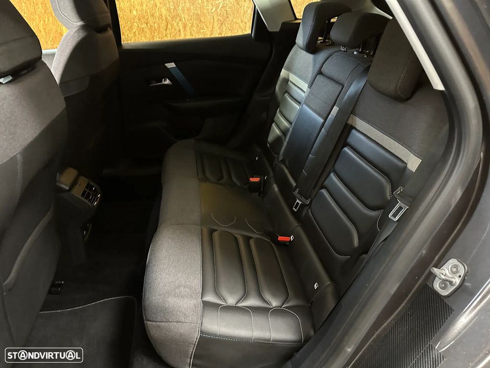Citroën e-C4 50 kWh Shine - 10