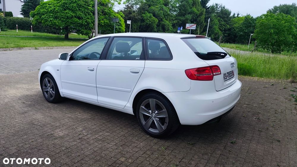 Audi A3 Sportback 2.0 TDI DPF S tronic S line Sportpaket (plus) - 31