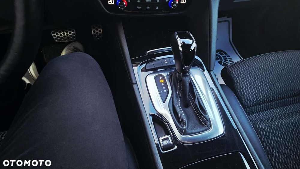 Opel Insignia 1.5 T Innovation S&S - 16