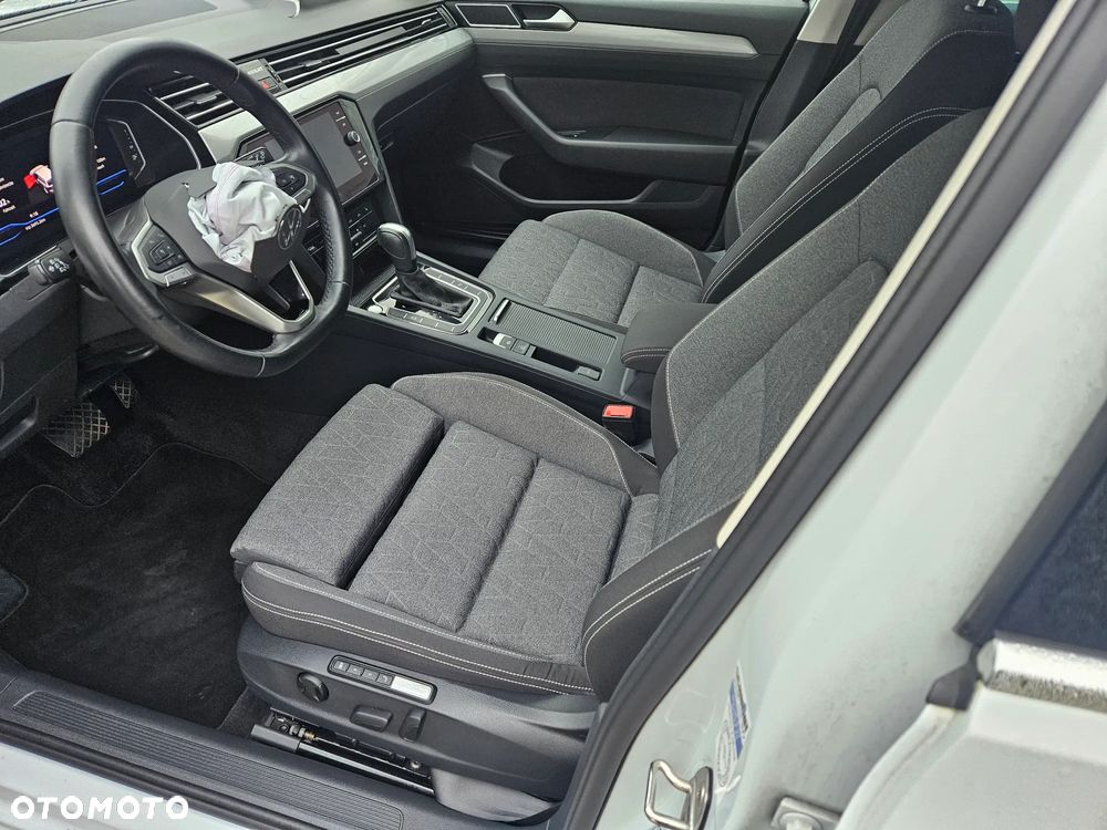 Volkswagen Passat 2.0 TDI SCR DSG Business - 13
