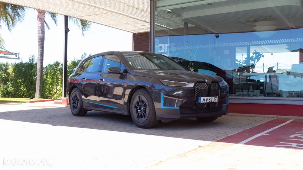 BMW iX xDrive 40 - 3