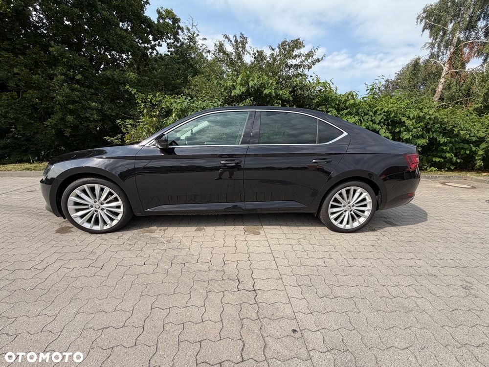 Skoda Superb 2.0 TDI Style DSG - 2