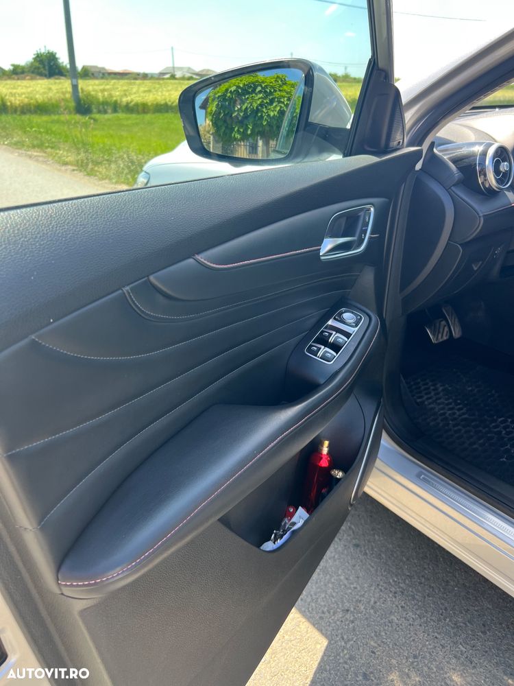 MG EHS 1.5 T-GDi AT PHEV Exclusive - 10