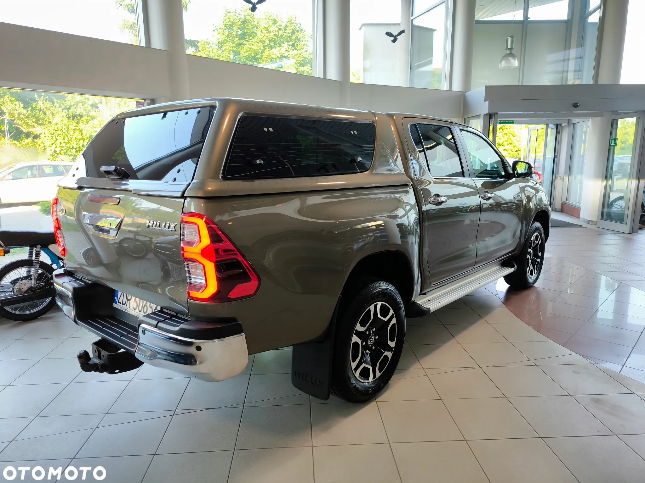 Toyota Hilux 2.8 D-4D Double Cab SR5+ 4x4 - 5