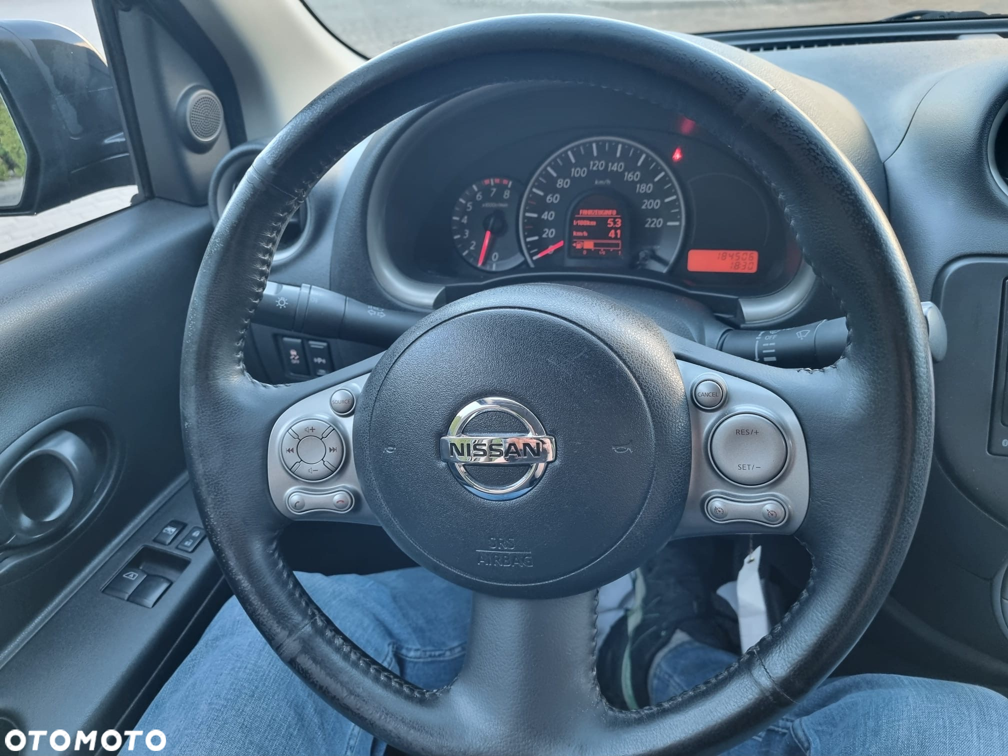 Nissan Micra 1.2 Bild der Frau - 12