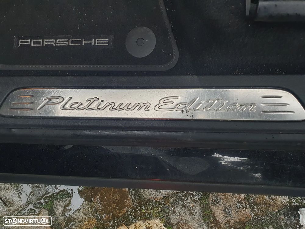 Porsche Cayenne Platinum Edition - 2