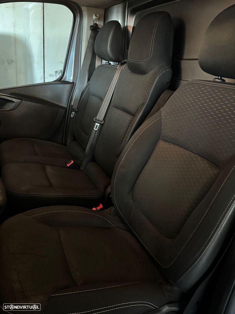 Opel Vivaro - 4