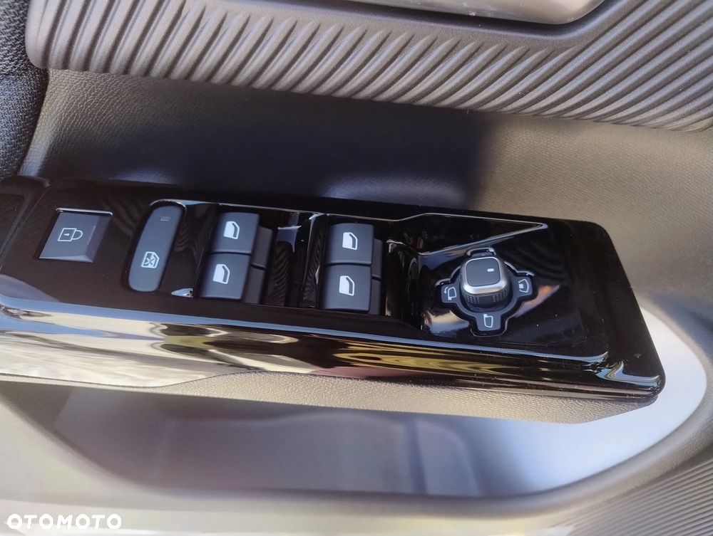 Citroën C5 Aircross 1.2 mHEV Max eDCT6 - 20