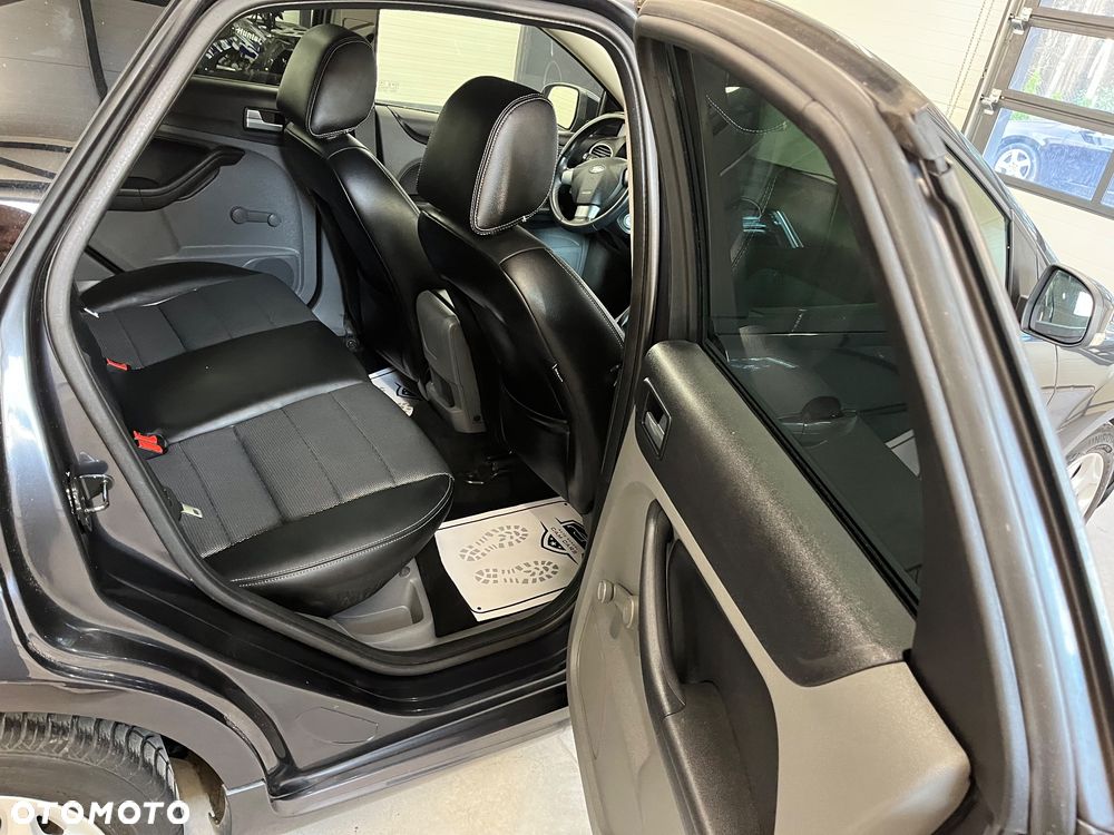 Ford Focus 1.6 TDCi Sport - 16