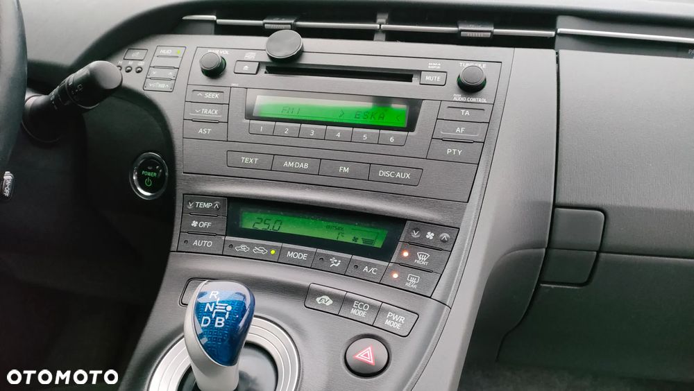 Toyota Prius (Hybrid) Comfort - 7