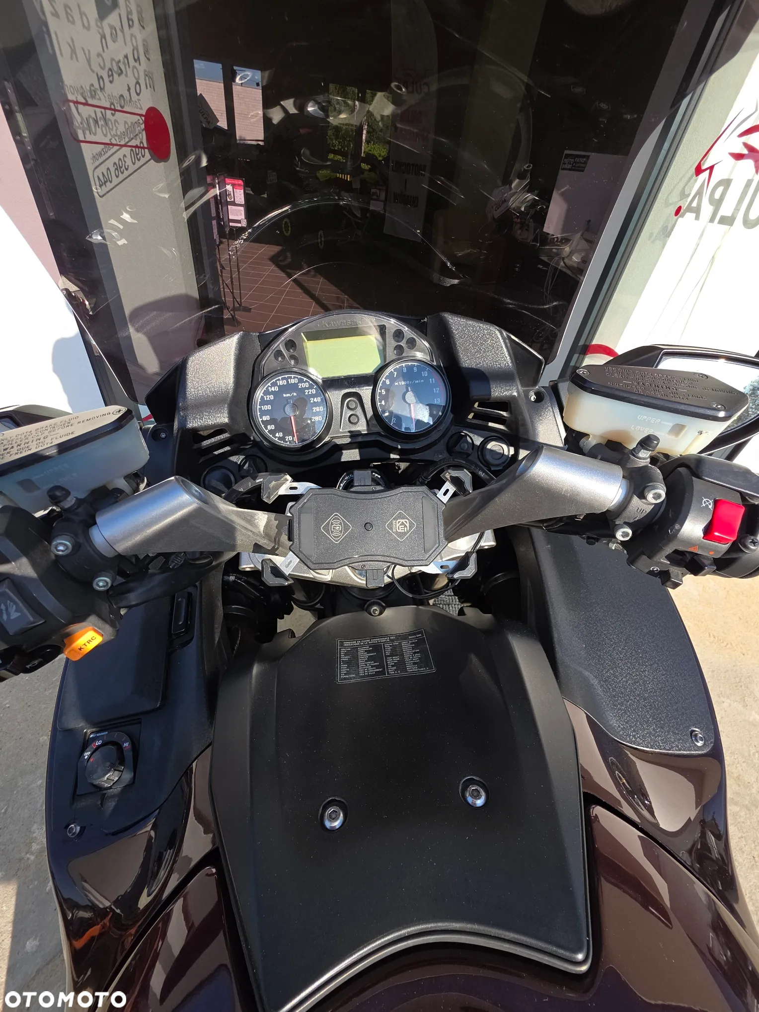 Kawasaki GTR - 8