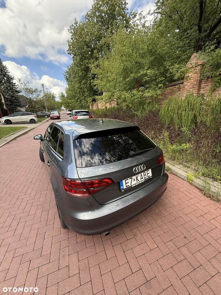 Audi A3 Sportback 1.6 TDI (clean diesel) S tronic Attraction - 9