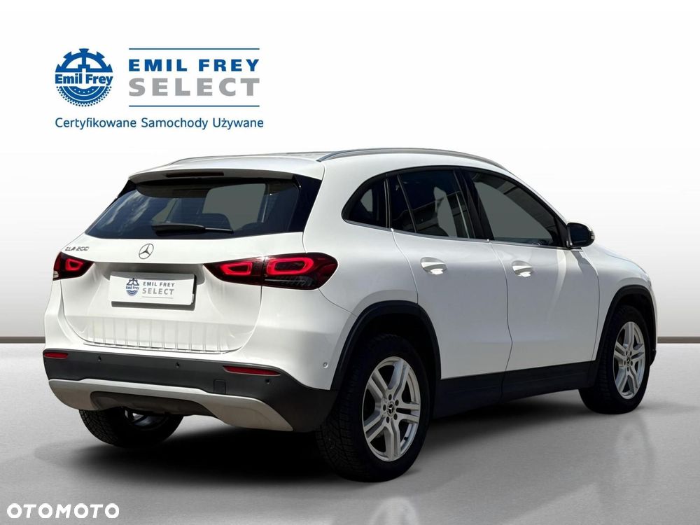 Mercedes-Benz GLA - 6
