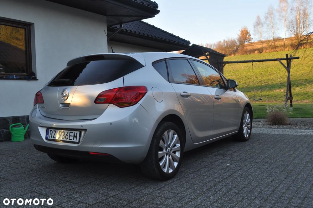Opel Astra - 14