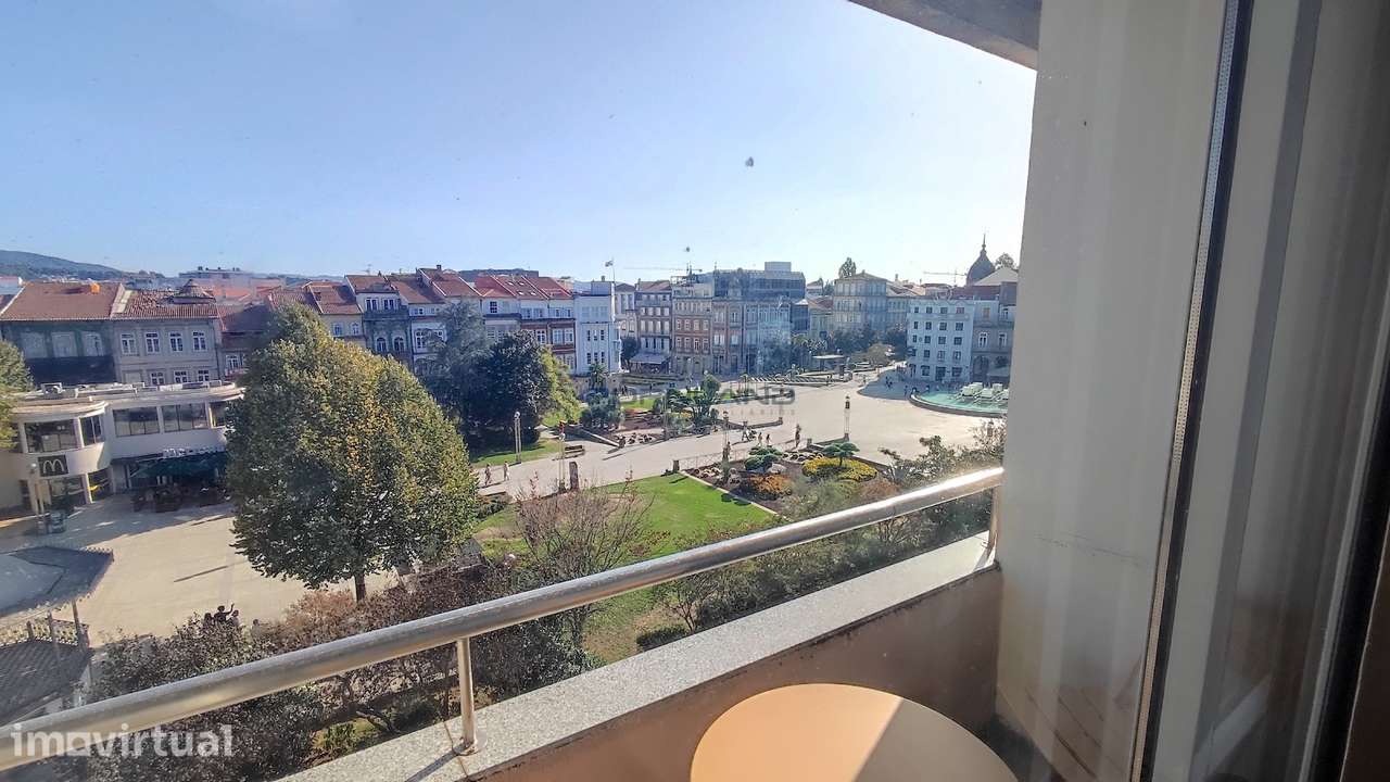 Apartamento T3 Duplex - Centro Histórico Braga (Av. Central) - Grande imagem: 5/15