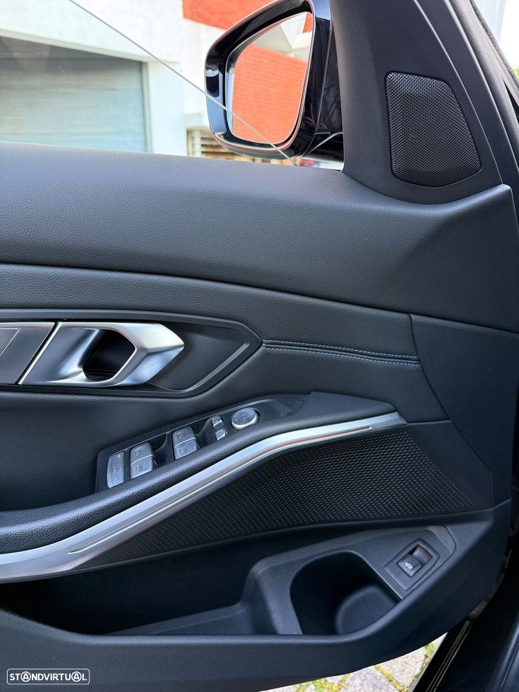 BMW 320 d Pack M Shadow Auto - 11