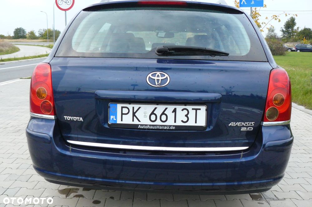 Toyota Avensis - 10