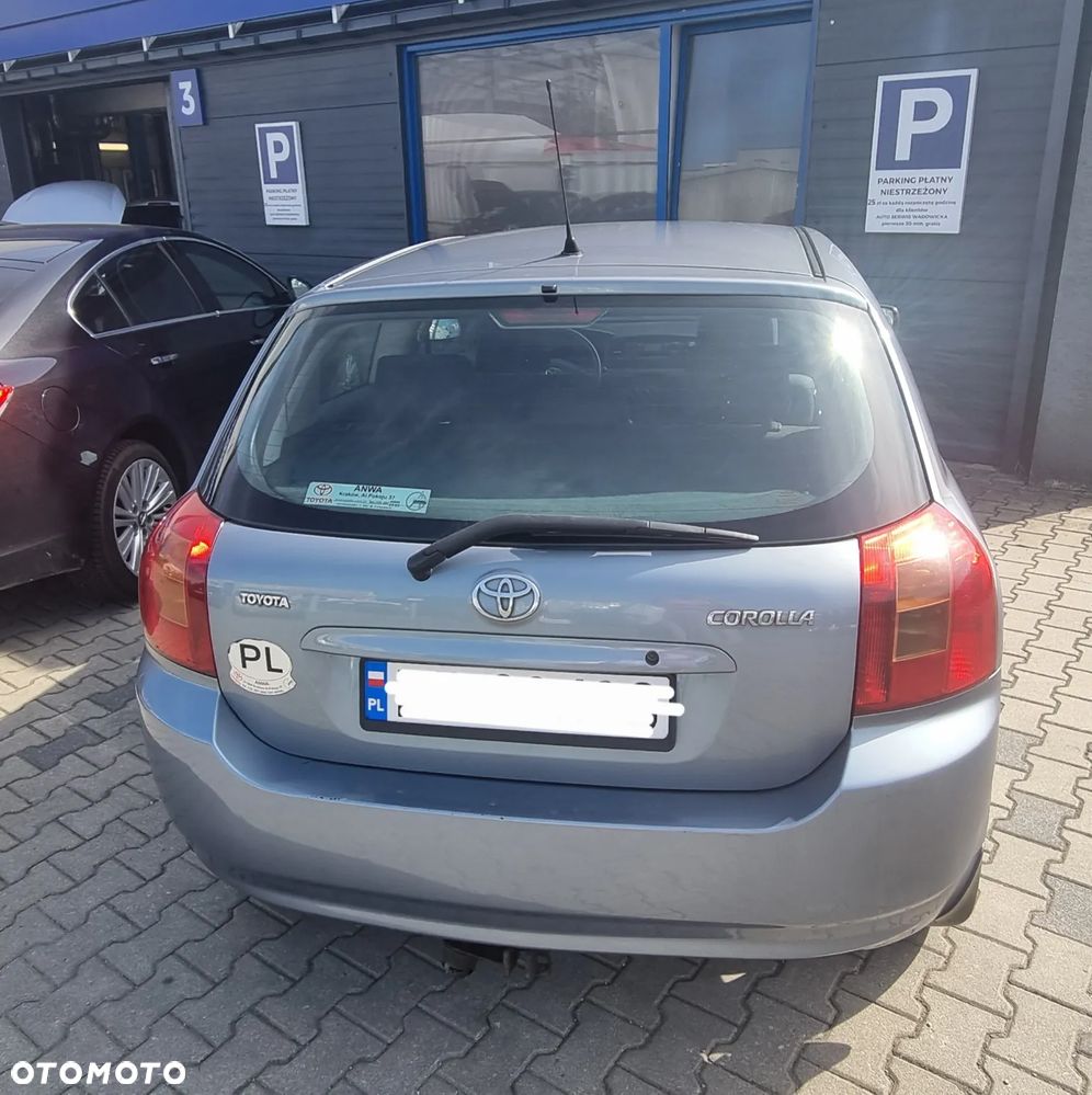 Toyota Corolla - 4